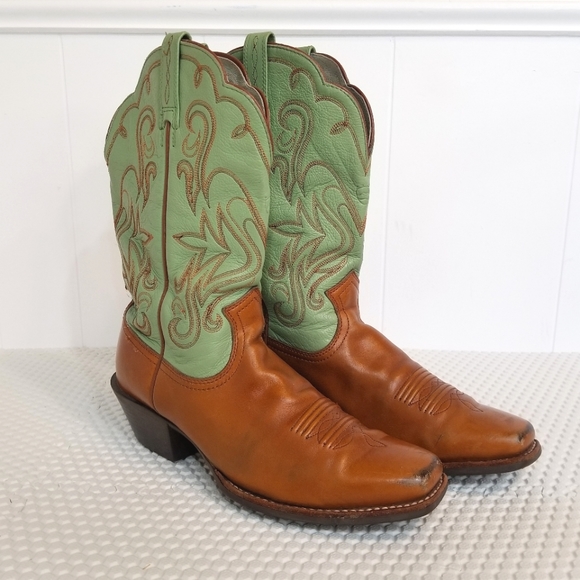 Ariat Shoes - * Ariat Green 9.5B Boots